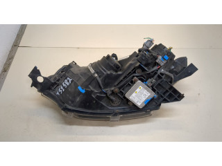 Фара передняя Mitsubishi Outlander 2012-2021 правая