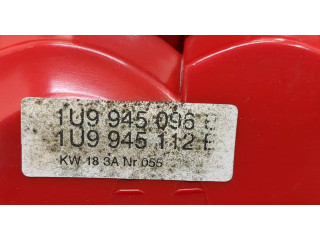 Задний фонарь     1U9945112B     