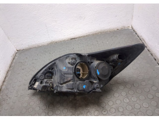 Фара передняя  Ford Focus 2 2008-2011 правая 