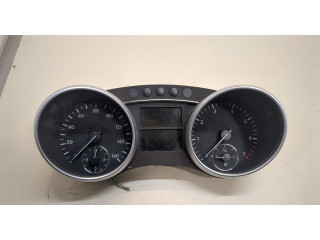 Панель приборов  Mercedes GL X164 2006-2012            