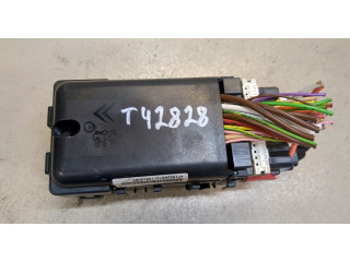 Блок предохранителей Citroen C4 Picasso 2013-2016