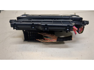 Блок предохранителей  BMW X3 E83 2004-2010      8364540   