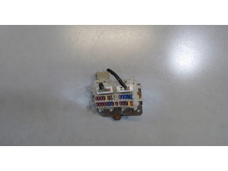 Блок предохранителей Hummer H3 1051020 3.5