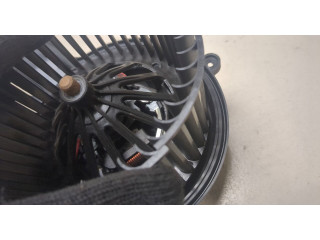 Моторчик печки  Cadillac Escalade 3 2006-2014        