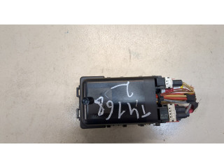 Блок предохранителей Citroen C4 2010-2015 9665492680