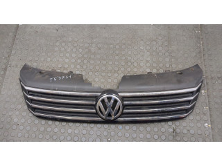 Решетка радиатора  Volkswagen Passat 7 2010-2015 Европа          3AA853651