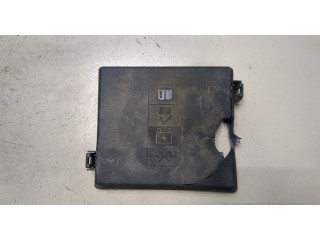 Крышка блока предохранителей  Chevrolet Camaro 2018-         