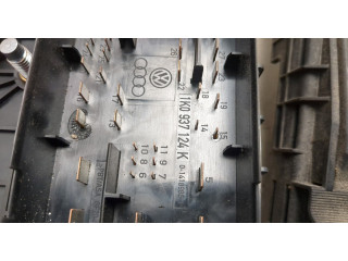 Блок предохранителей Volkswagen Golf 5 2003-2009 1K0937124K