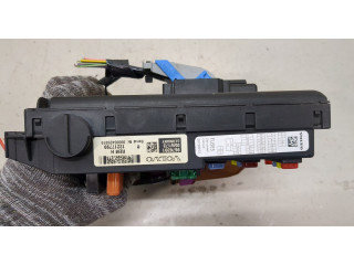 Блок предохранителей  Volvo XC90 2002-2006         