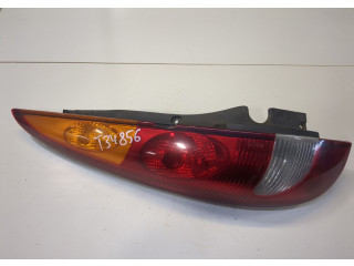 Задний фонарь Nissan Almera Tino