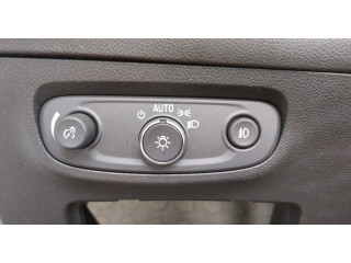 Дисплей бортового компьютера Buick Encore GX 2019-2024