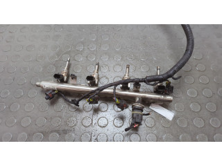 Форсунка топливная  KIA Sportage 2010-2016         