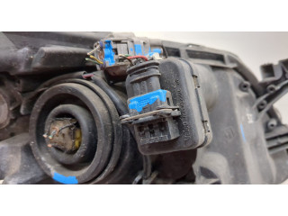 Фара передняя  Toyota Urban Cruiser левая 