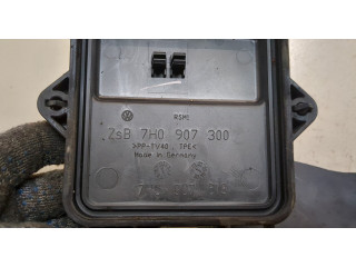 Блок предохранителей  Volkswagen Transporter 5 2003-2009      7H0907300   