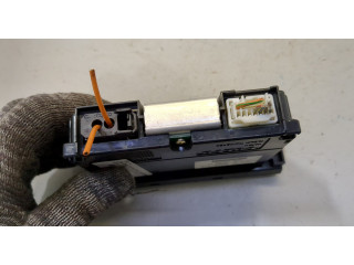 Дисплей бортового компьютера  Volvo V50 2004-2012        