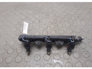 Форсунка топливная Skoda Fabia 2007-2014 03E906031C, 03E133320A