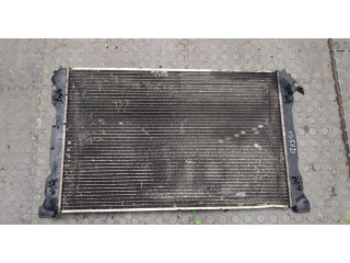 Радиатор охлаждения двигателя  Audi A4 (B7) 2005-2007