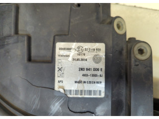 Фара передняя  Volkswagen Caddy 2004-2010 правая 