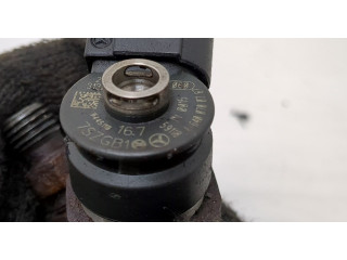 Форсунка топливная Mitsubishi Colt 2002-2012 MN960201