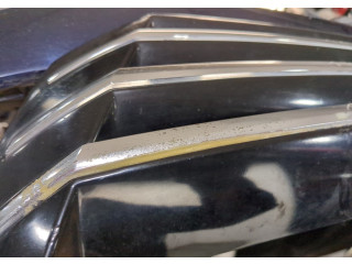 Решетка радиатора  Volkswagen Passat 7 2010-2019 Америка          561853651