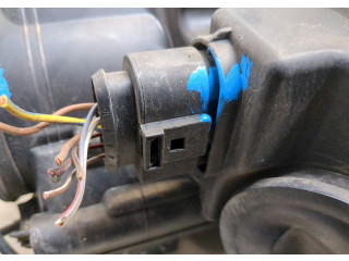 Фара передняя  Volkswagen Passat 6 2005-2010 правая 