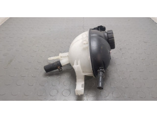 Бачок расширительный  Mercedes C W204 2006-2015    