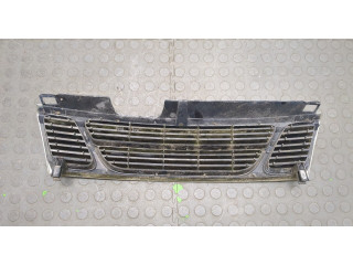 Решетка радиатора Saab 900 1993-1998