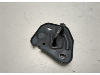 Замок капота Audi Q3 2011-2018