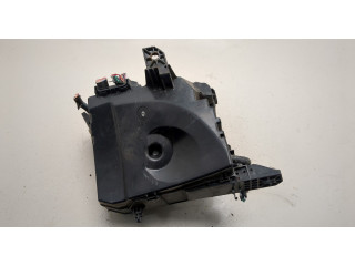 Блок предохранителей  Toyota Corolla E15 2006-2013         