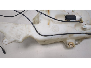 Бачок омывателя Chevrolet Tahoe 2006-2014 25731418