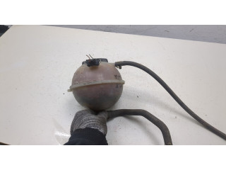 Бачок расширительный  Volkswagen Passat 4 1994-1996    