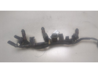 Форсунка топливная  Subaru Tribeca (B9) 2004-2007    16611AA660     