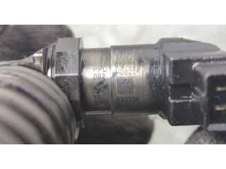 Форсунка топливная Volkswagen Passat 6 2005-2010 03G130073S