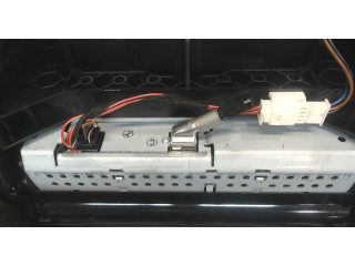 Дисплей бортового компьютера  Mercedes C W204 2007-2013 a2048204297         