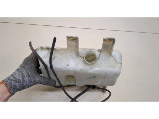 Бачок омывателя  Nissan Note E11 2006-2013    