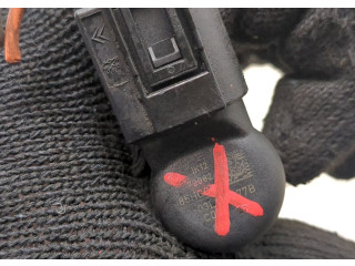 Форсунка топливная Volkswagen Golf 6 2009-2012 03L130277S