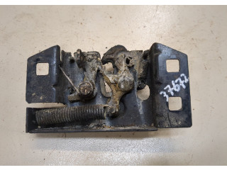 Замок капота  Ford Fiesta 1995-2000     