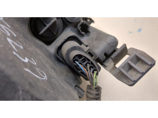 Фара передняя  Ford Focus 2 2008-2011 левая 