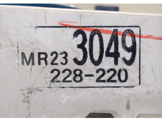 Панель приборов Mitsubishi Lancer 6 1996-2003