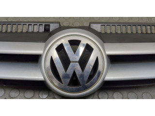 Решетка радиатора Volkswagen Golf Plus 5M0853651A