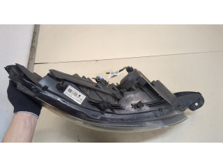 Фара передняя  Peugeot 2008 2013-2019 правая 