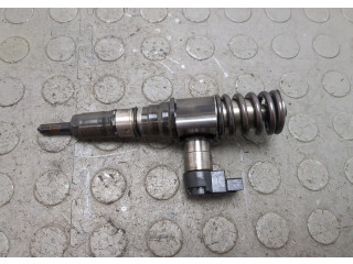 Форсунка топливная Volkswagen Passat 6 2005-2010 03G130073S