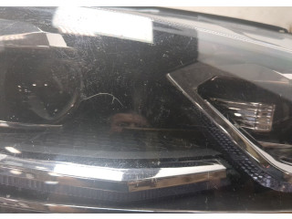 Фара передняя  Volkswagen Golf 7 2012-2020 правая 