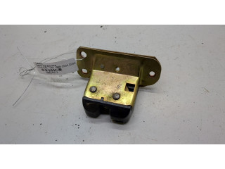 Замок багажника  Volvo S40 / V40 1995-2004       