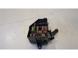 Блок предохранителей Volkswagen Passat 6 2005-2010
