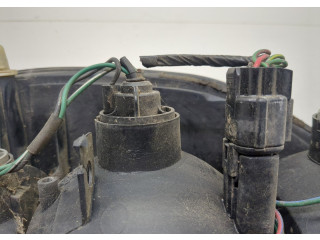 Задний фонарь MR496374