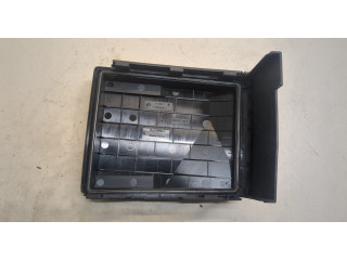 Крышка блока предохранителей  Volkswagen Golf 5 2003-2009         