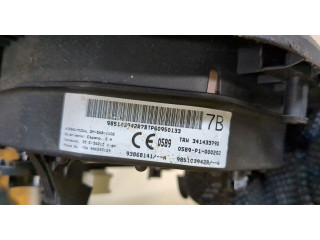 Подушка безопасности водителя  Renault Trafic 2014-2021     