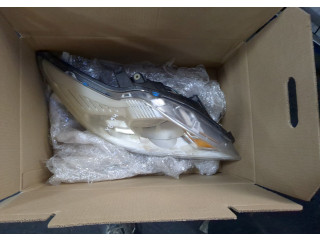 Фара передняя  Ford Focus 2 2008-2011 правая 