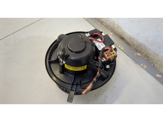 Моторчик печки  Skoda Octavia (A5) 2004-2013 1K2820015F    1K2820015F   